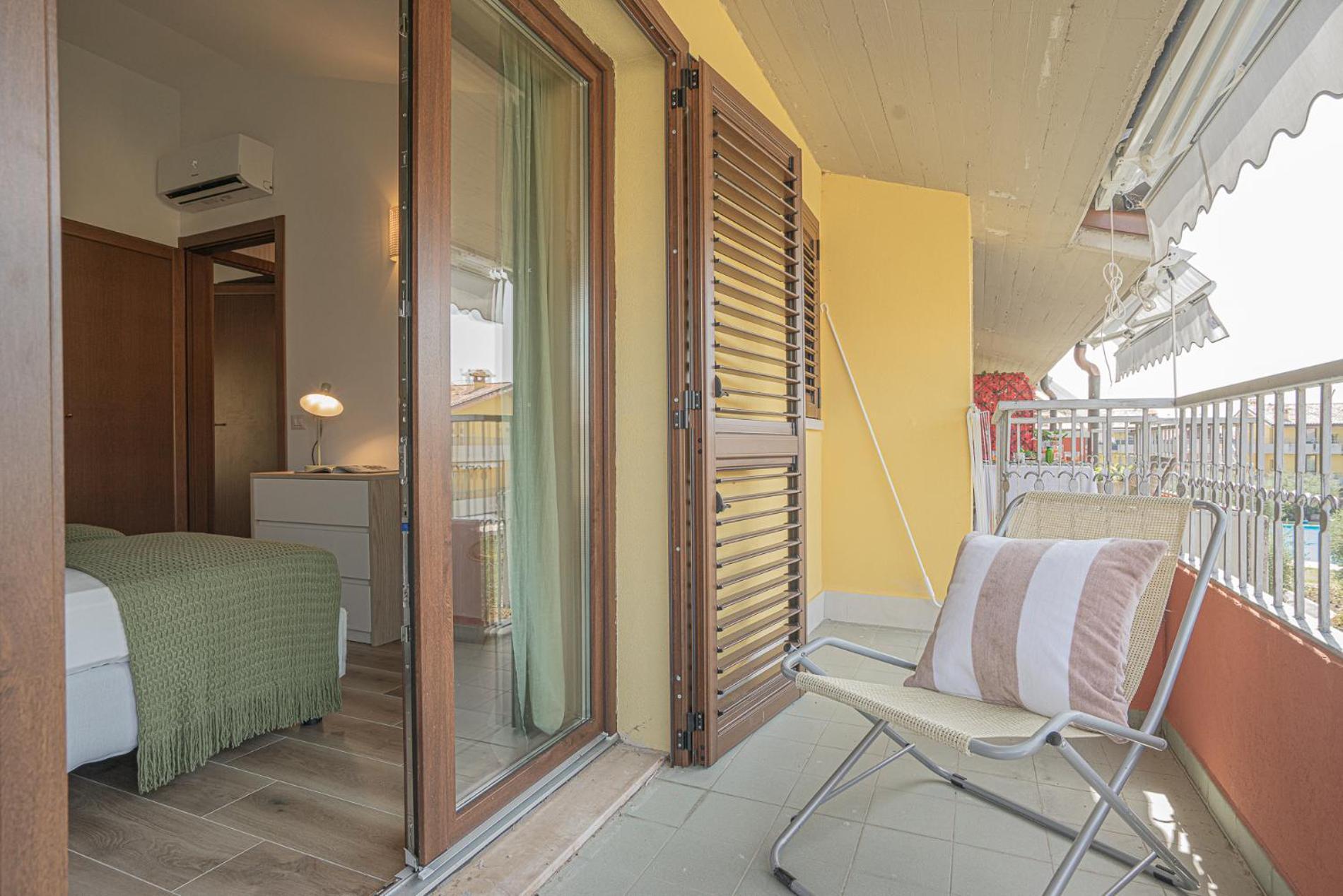 Dolce Vita Family Apartment Сирмионе Экстерьер фото